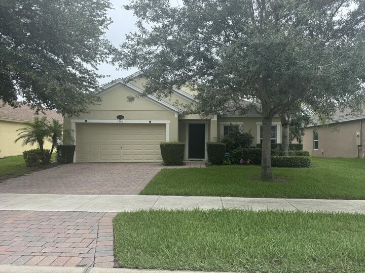 1300 Lexington Square SW  Vero Beach FL 32962 photo