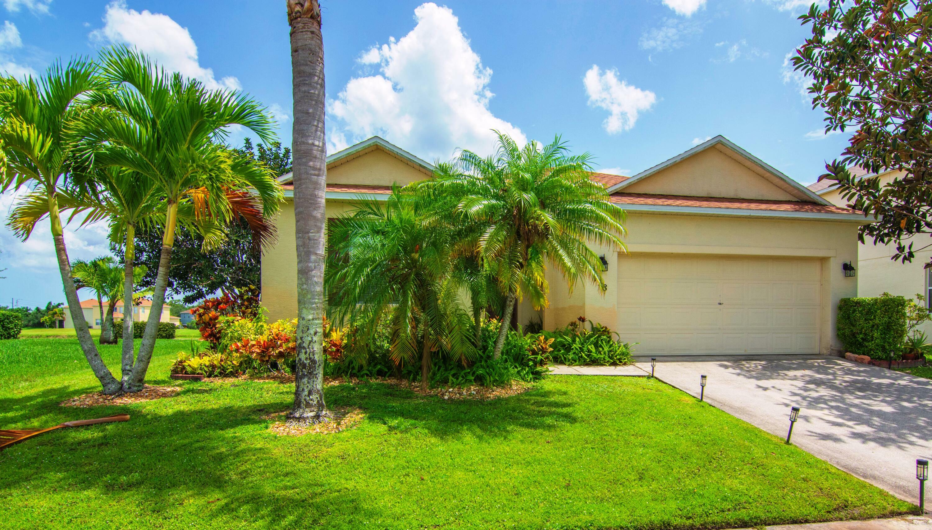 Property Photo: 758 Carriage Lake Way FL 32968