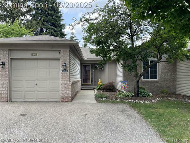 Property Photo: 6850 Deerhurst Drive MI 48185