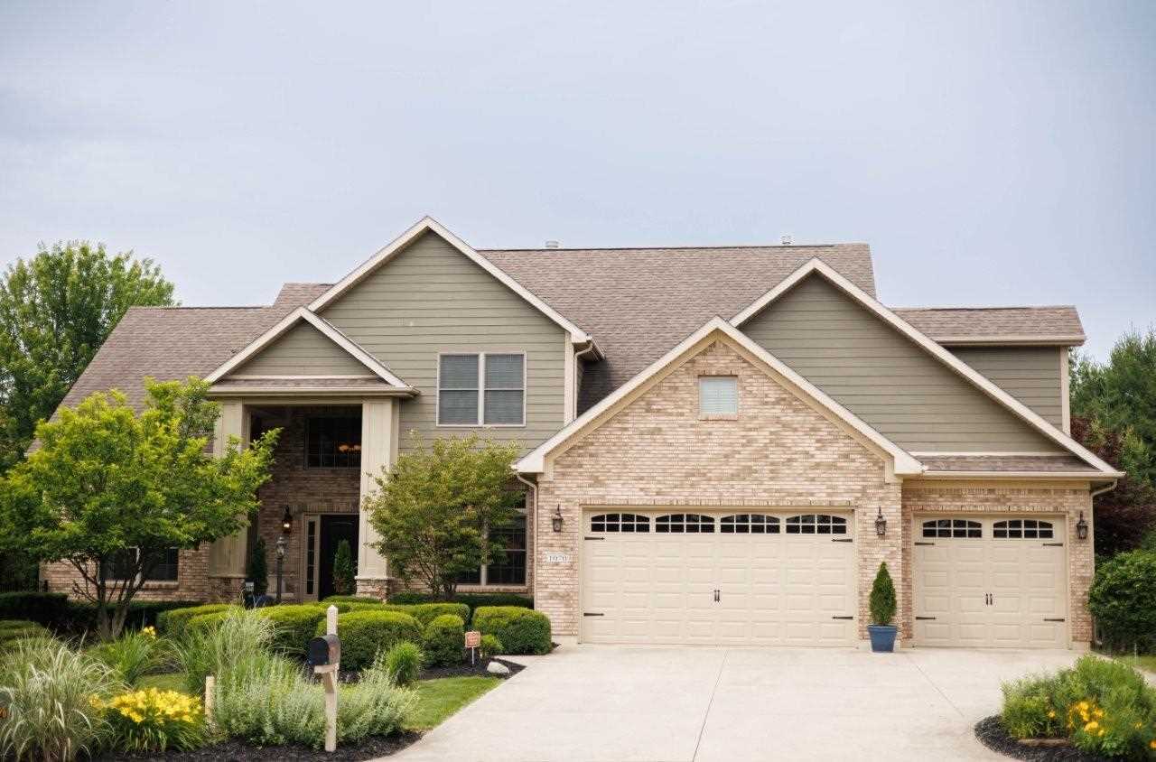 Property Photo: 1070 Radcliff Court IN 47374