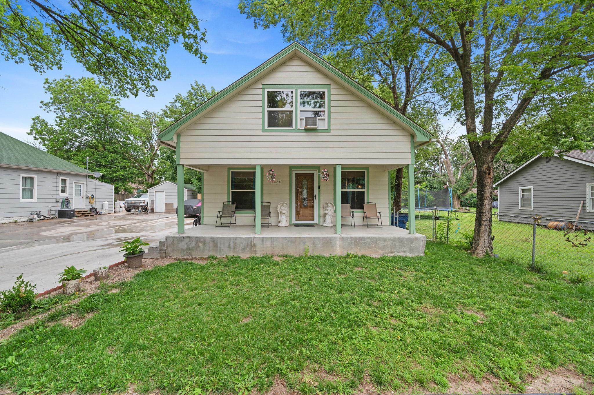 Property Photo: 2338 N Rosenthal Ave KS 67204