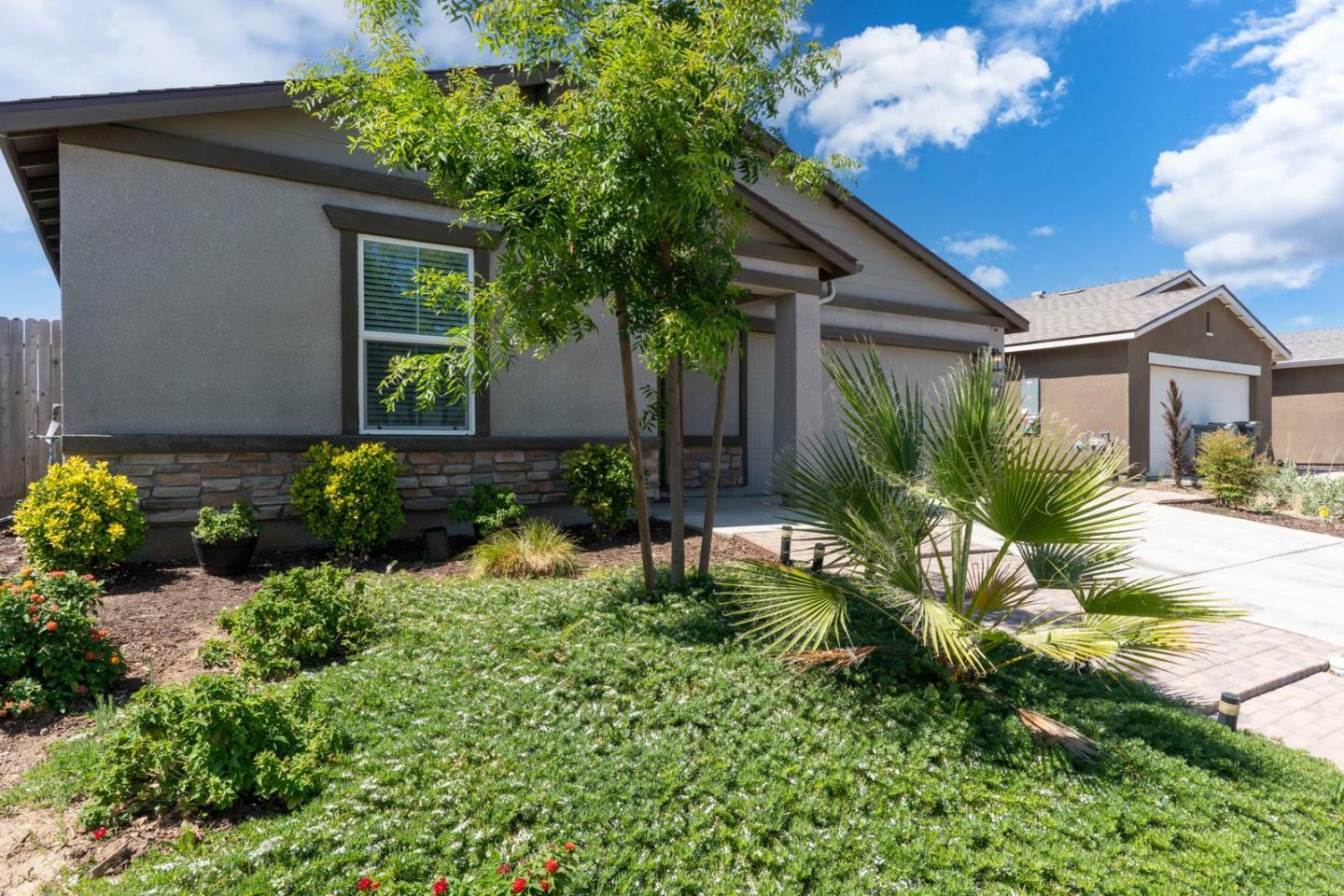Property Photo: 274 White Rim Court CA 95341