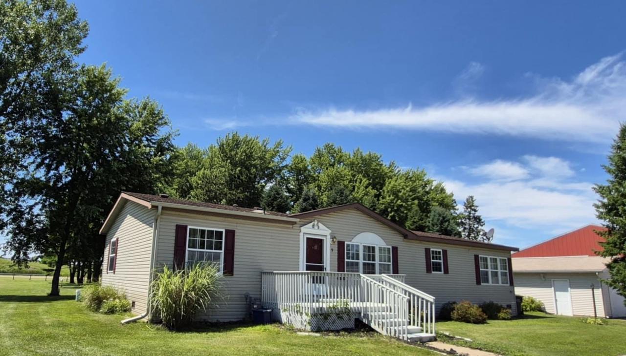 Property Photo: 125 East Andres Street 9 WI 54660