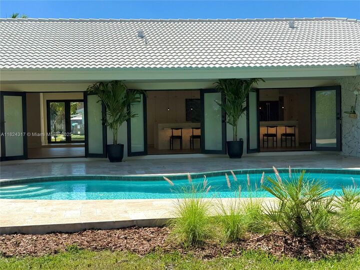 8845 SW 176th Ter  Palmetto Bay FL 33157 photo