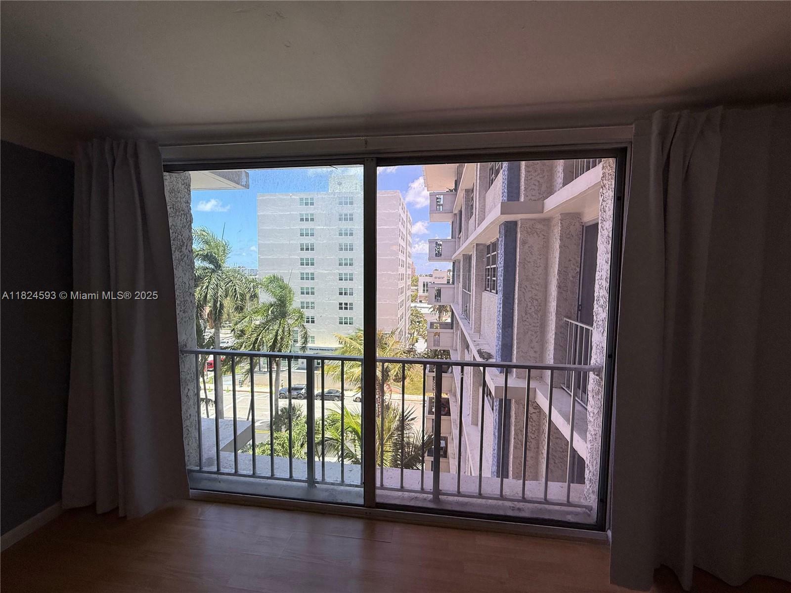 Property Photo: 800 West Ave 714 FL 33139
