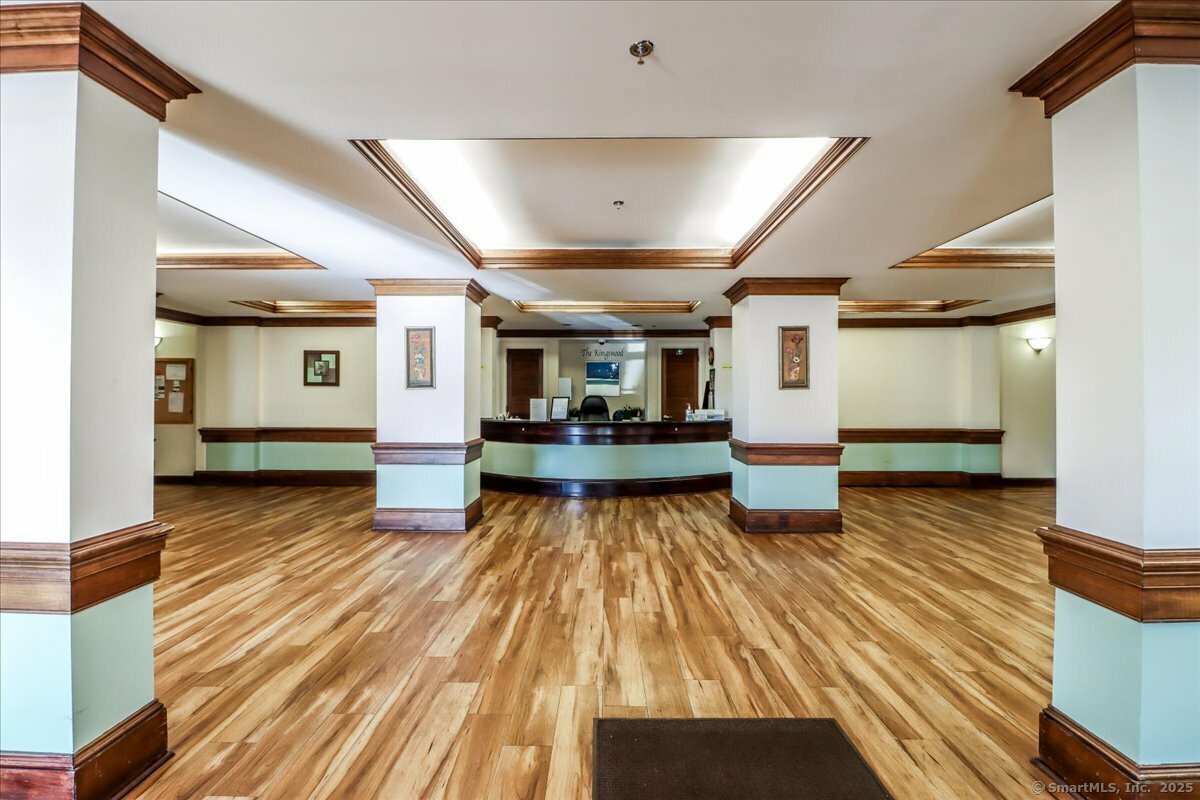 Property Photo: 59 Courtland Avenue Apt 3Q CT 06902