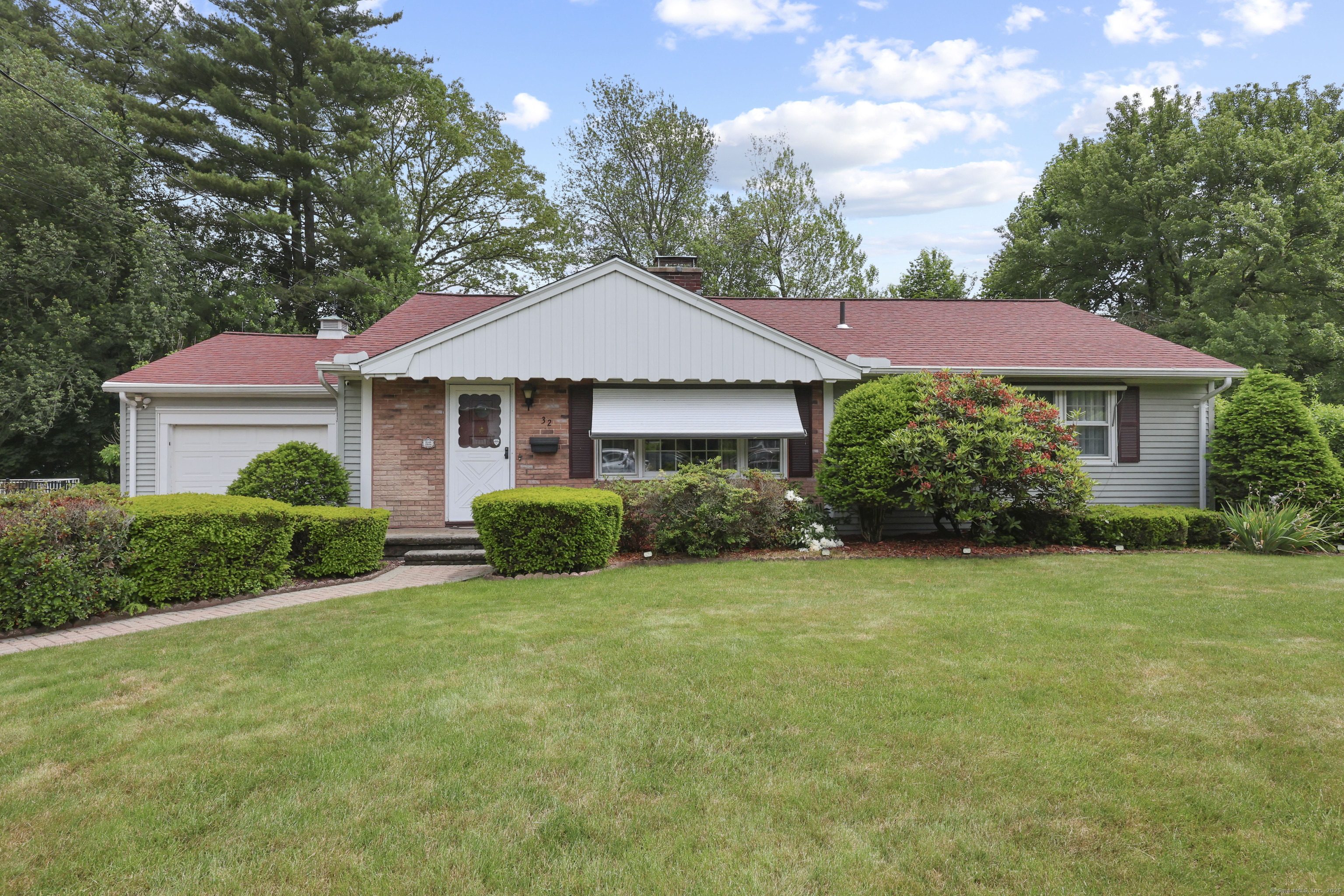 Property Photo: 32 Butternut Ridge Road CT 06706