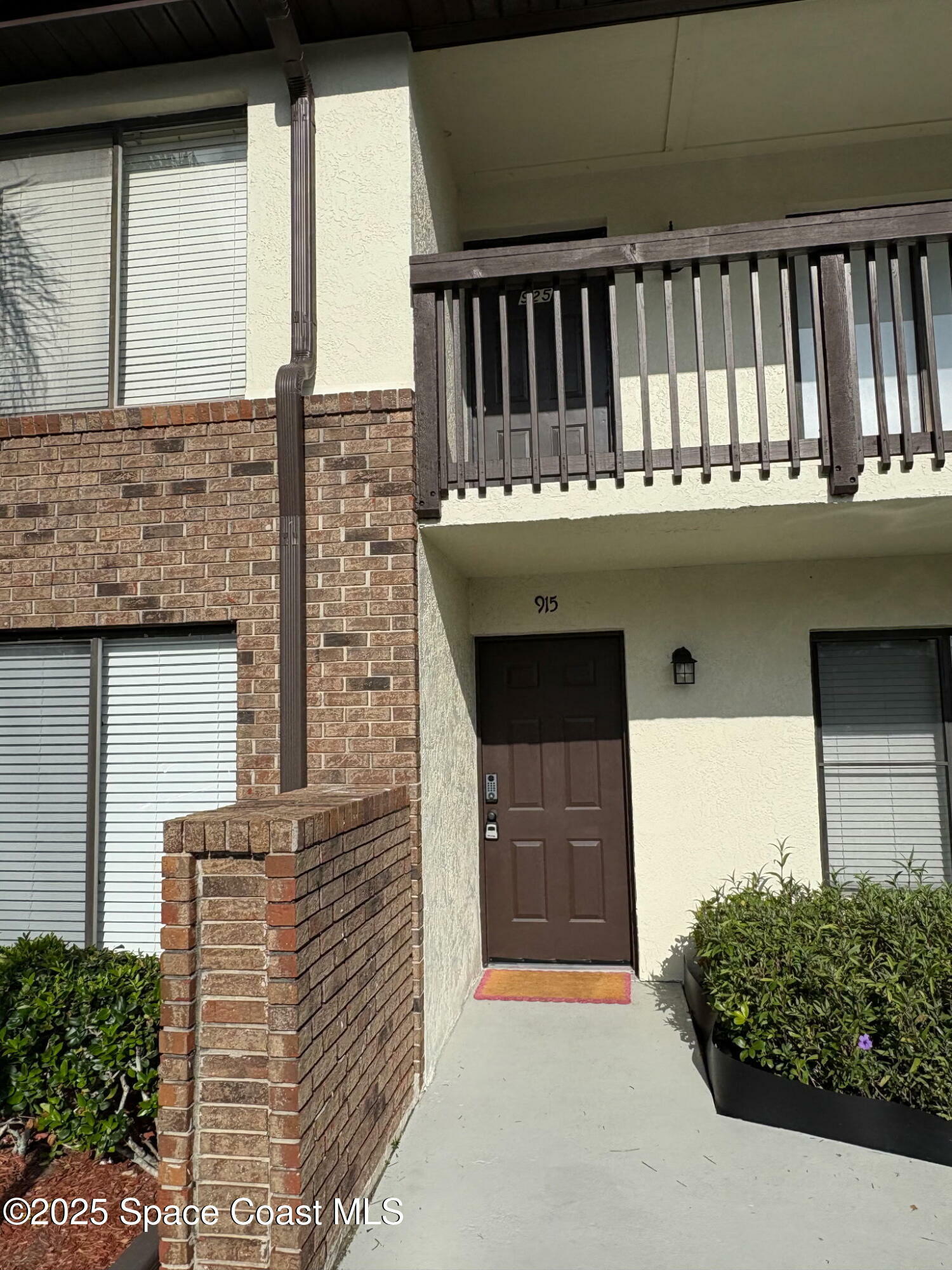 Property Photo: 1515 Huntington Lane FL 32955