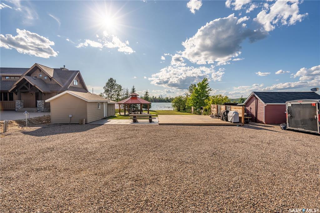Property Photo:  807 Spruce Street  SK S0M 1A0 