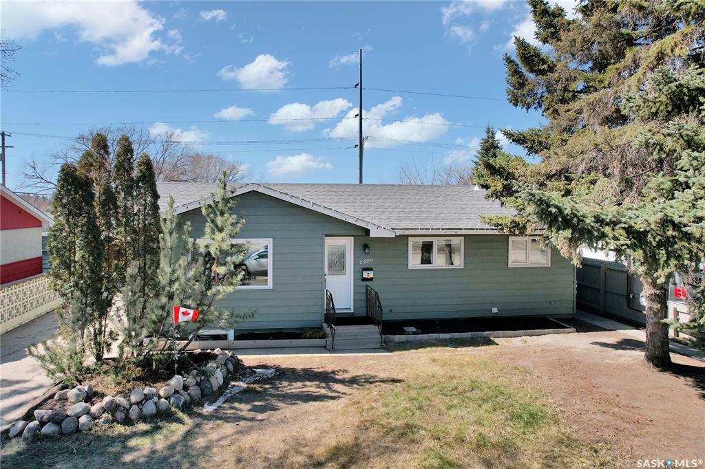 Property Photo: 2406 Preston Avenue S SK S7J 2G4
