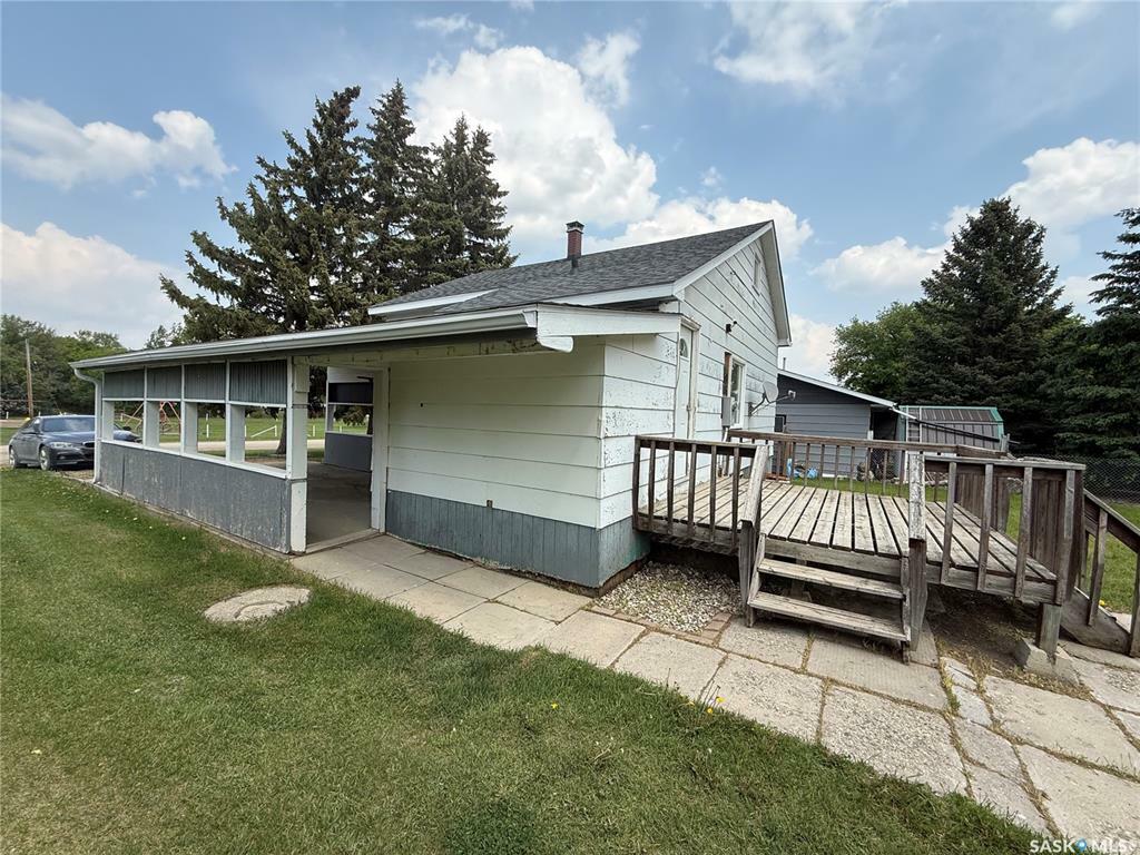 Property Photo: 113 St Antoine Avenue SK S0C 2K0