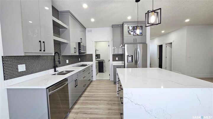 Photo de la propriété:  371 Sharma Crescent  SK S7W 1K9 