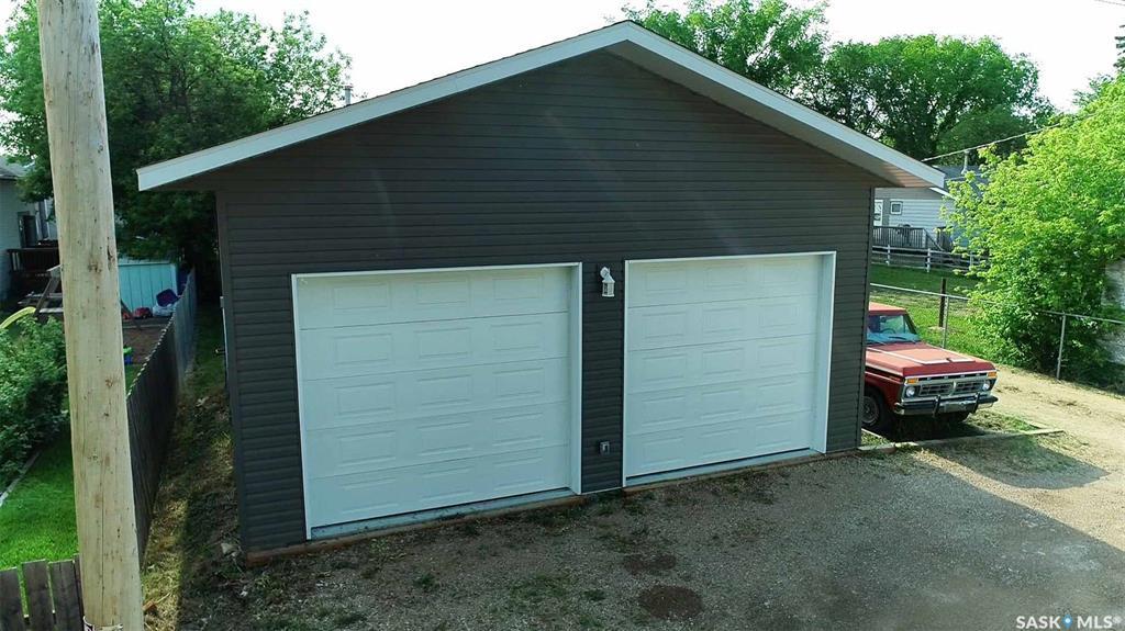 Property Photo: 216 2nd Avenue S SK S0E 1A0