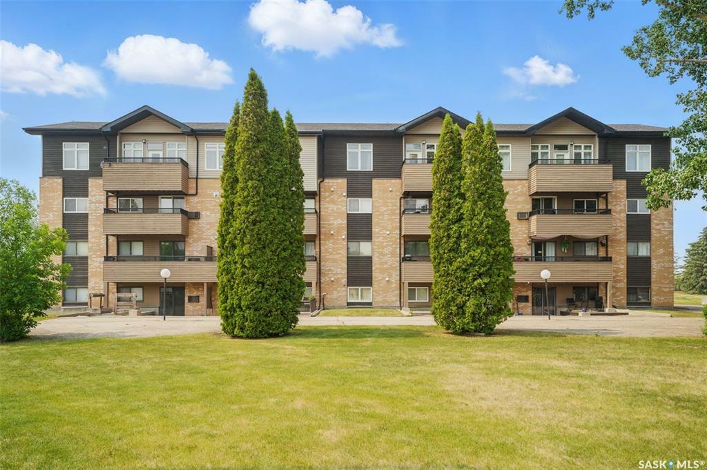 Property Photo: 333 Silverwood Road 401 SK S7K 6G1