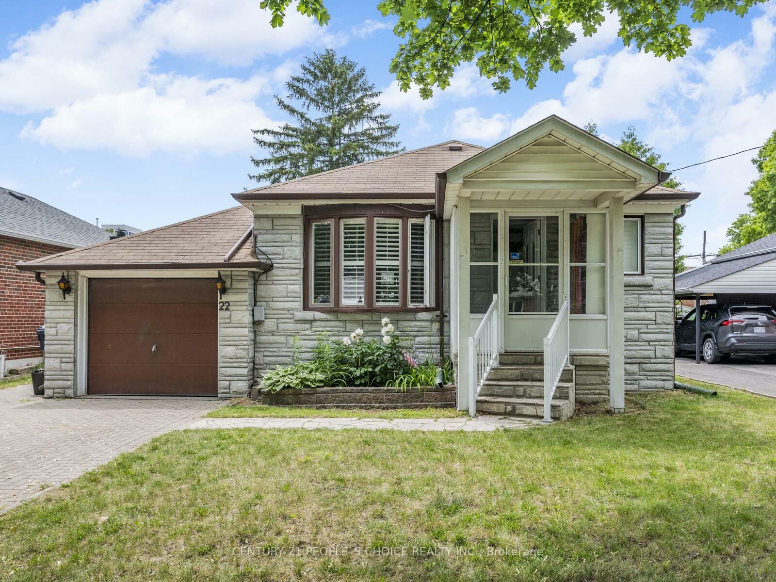 22 Chartwell Road  Toronto ON M8Z 4E8 photo