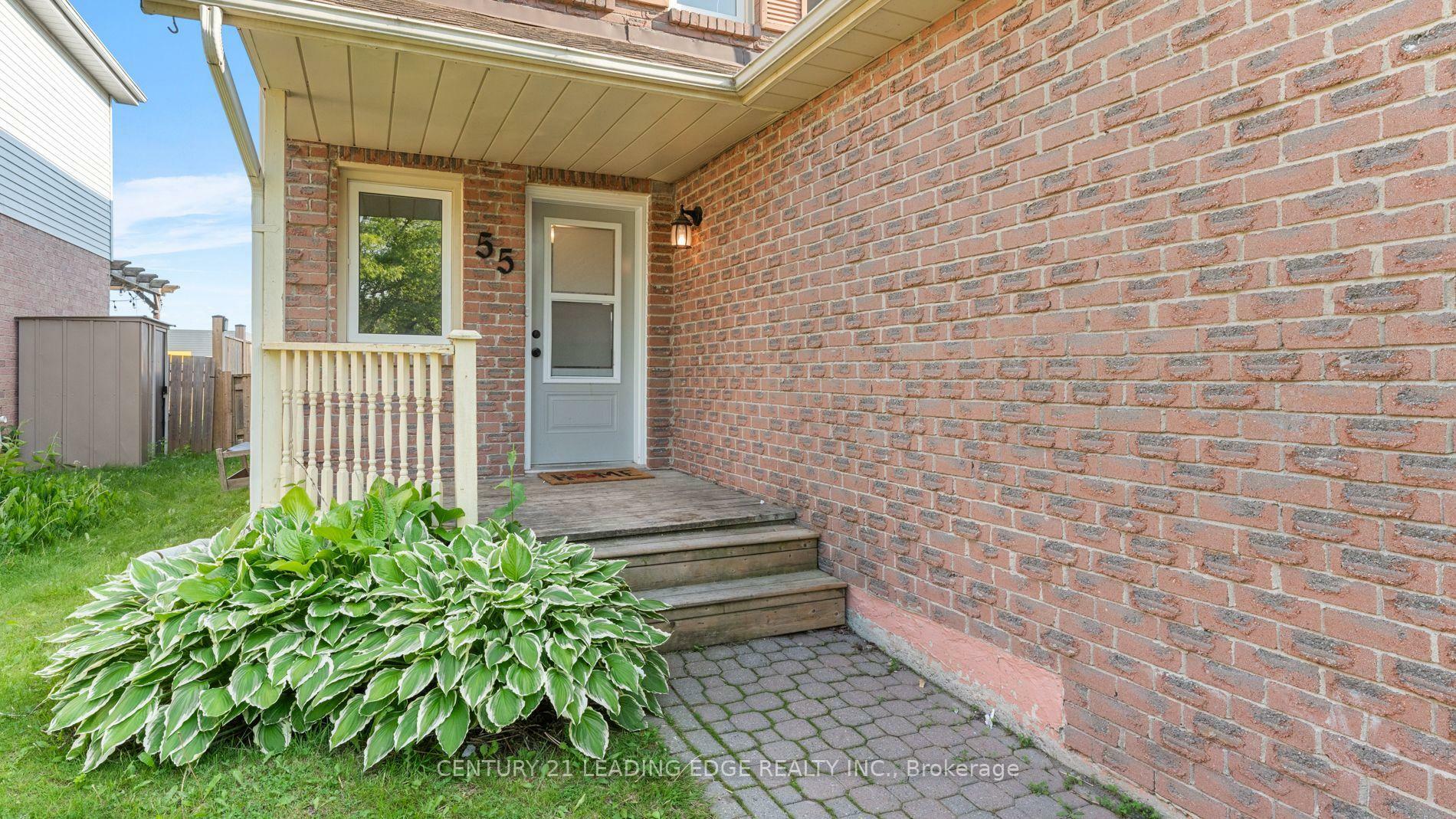 Property Photo: 55 Turnberry Crescent ON L1E 1A4