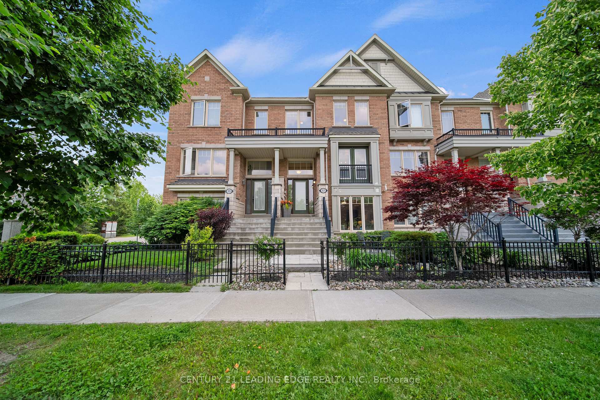 Photo de la propriété: 57 Baker Hill Boulevard ON L4A 0T8