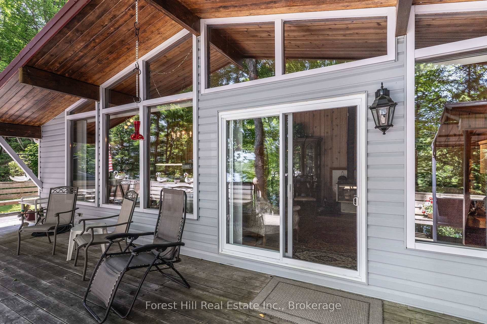 Property Photo: 116 Vernon Shores Blv Boulevard ON P1H 2J2