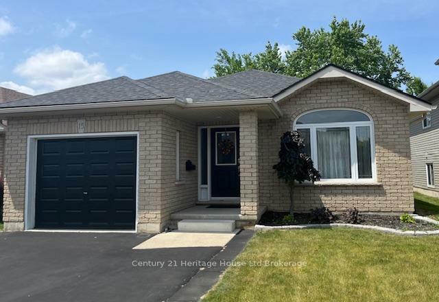 Property Photo: 15 Landon Avenue ON N3Y 5J8