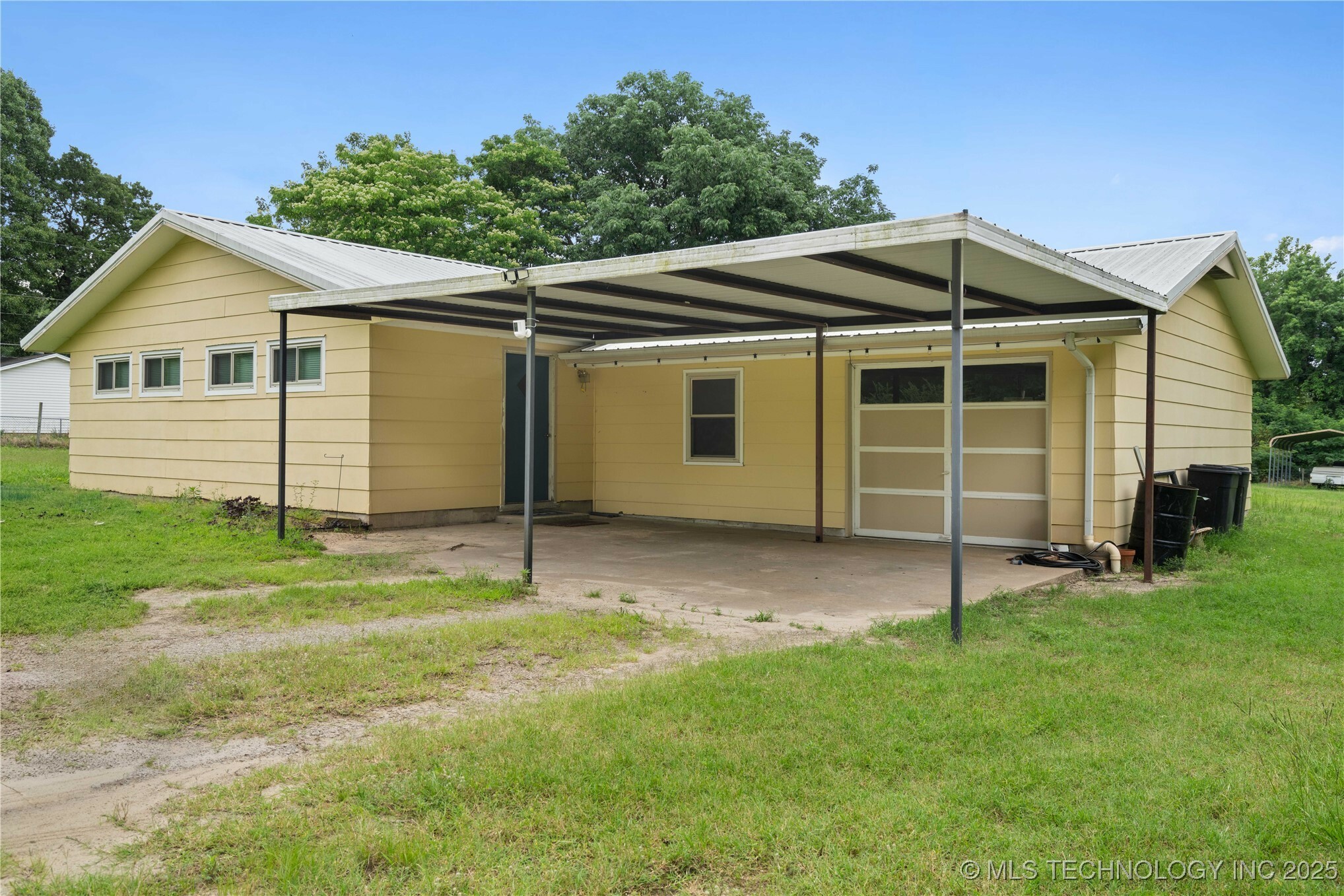 Property Photo:  417530 E 1140 Road  OK 74426 