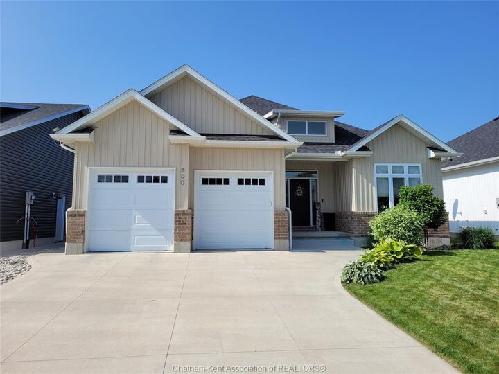 Photo de la propriété: 300 Davies Street East ON N0P 1M0