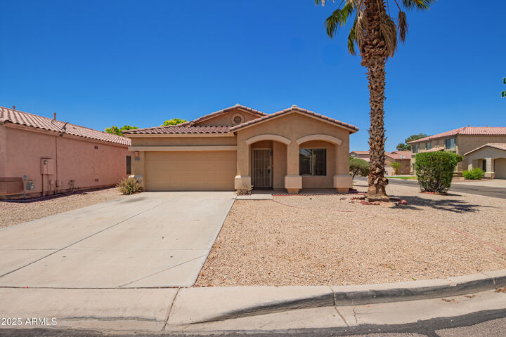 674 E Renegade Place  San Tan Valley AZ 85143 photo
