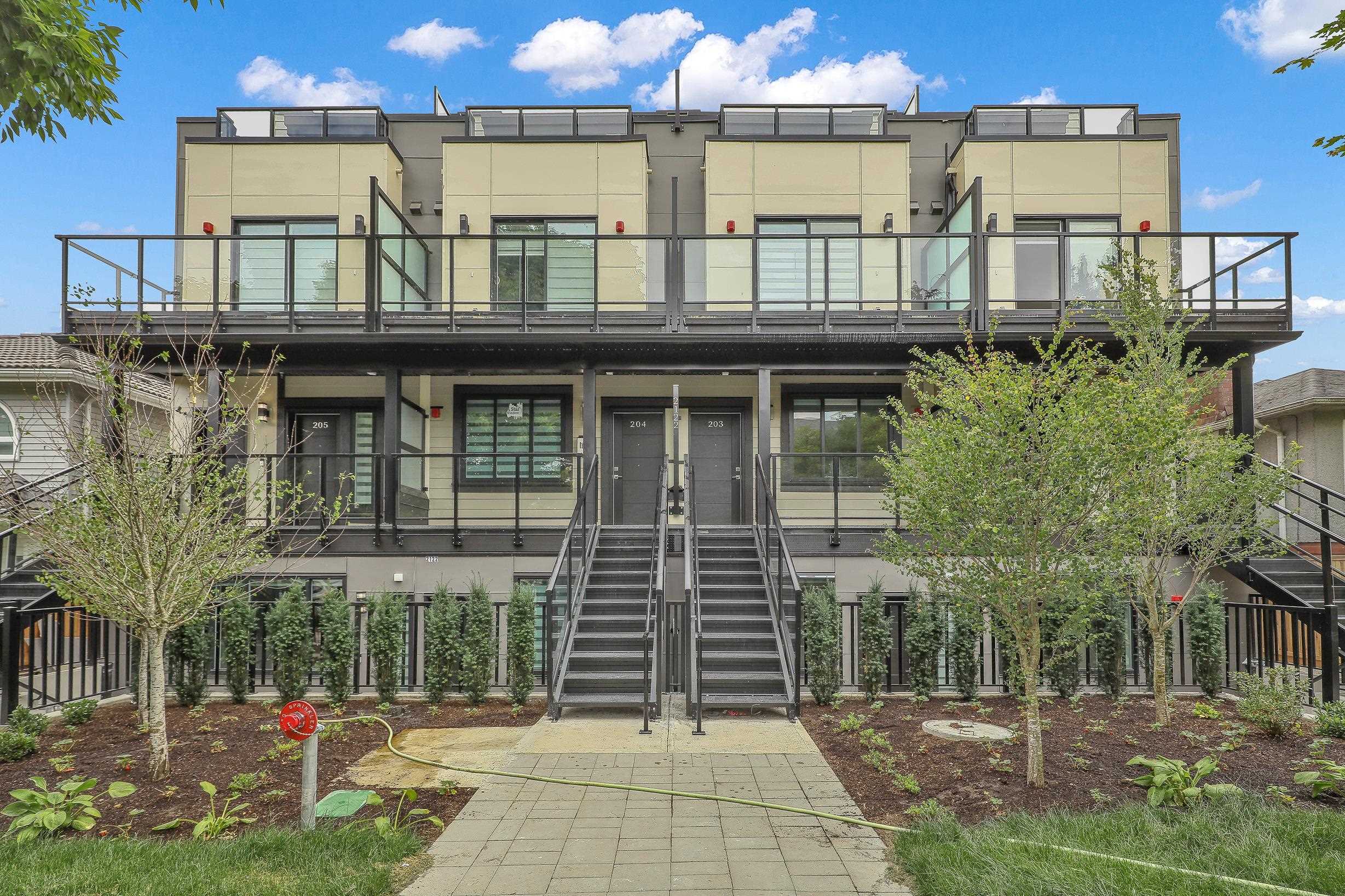 2122 E 32nd Avenue 201  Vancouver BC V5N 3B9 photo