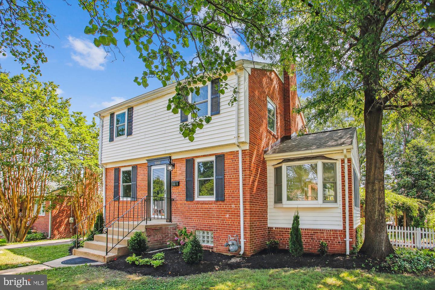 Property Photo: 5909 Frederick Street VA 22150