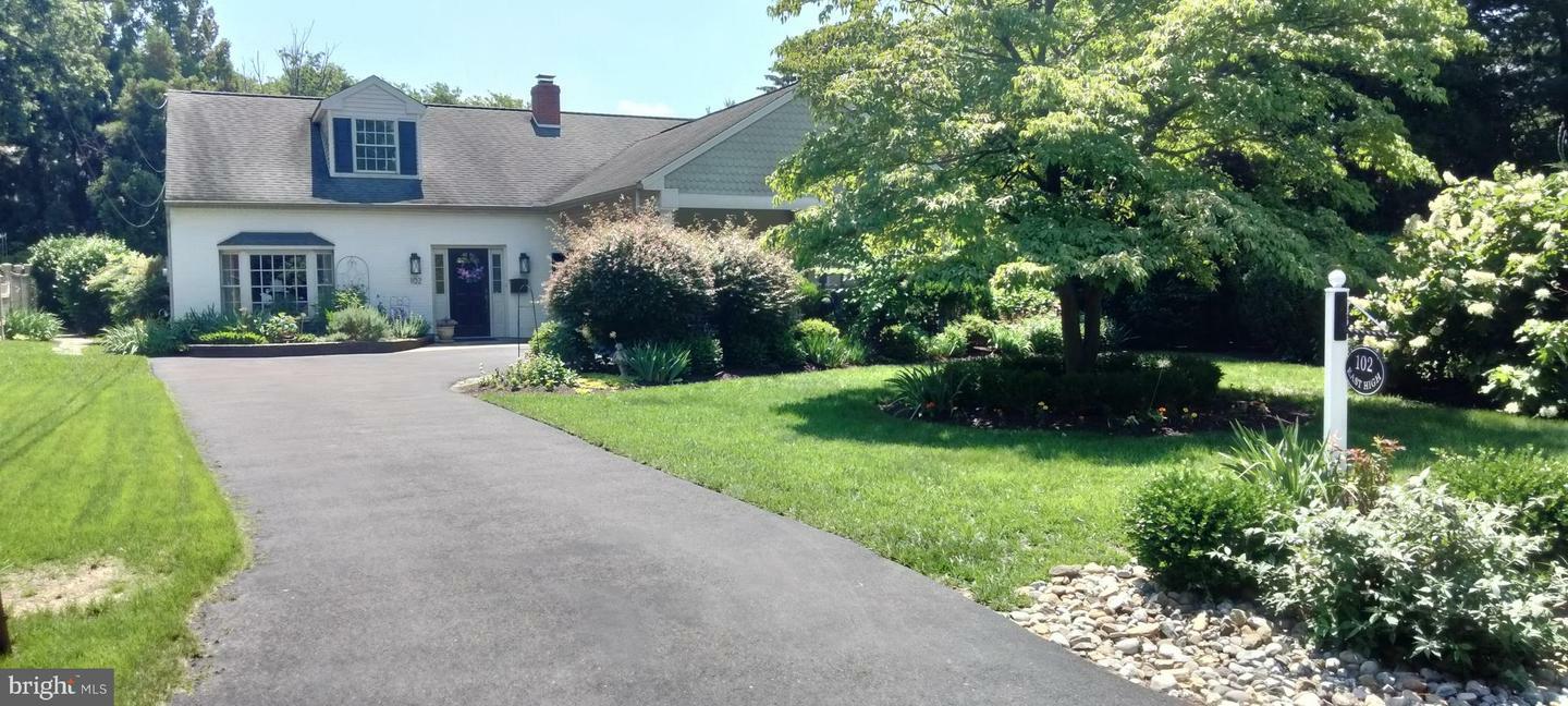 Property Photo: 102 E High Street NJ 08035