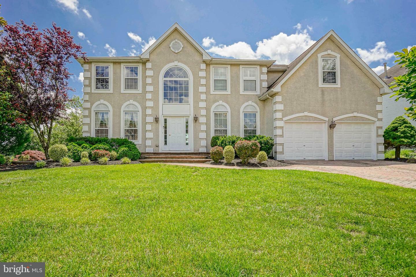 Property Photo:  8 Cove Court  NJ 08036 