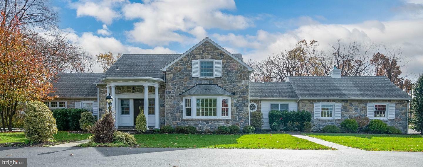 Property Photo: 558 Brownsville Road PA 19608