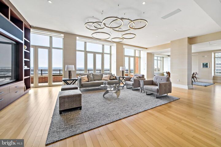 Property Photo:  130 S 18th Street 3102  PA 19103 