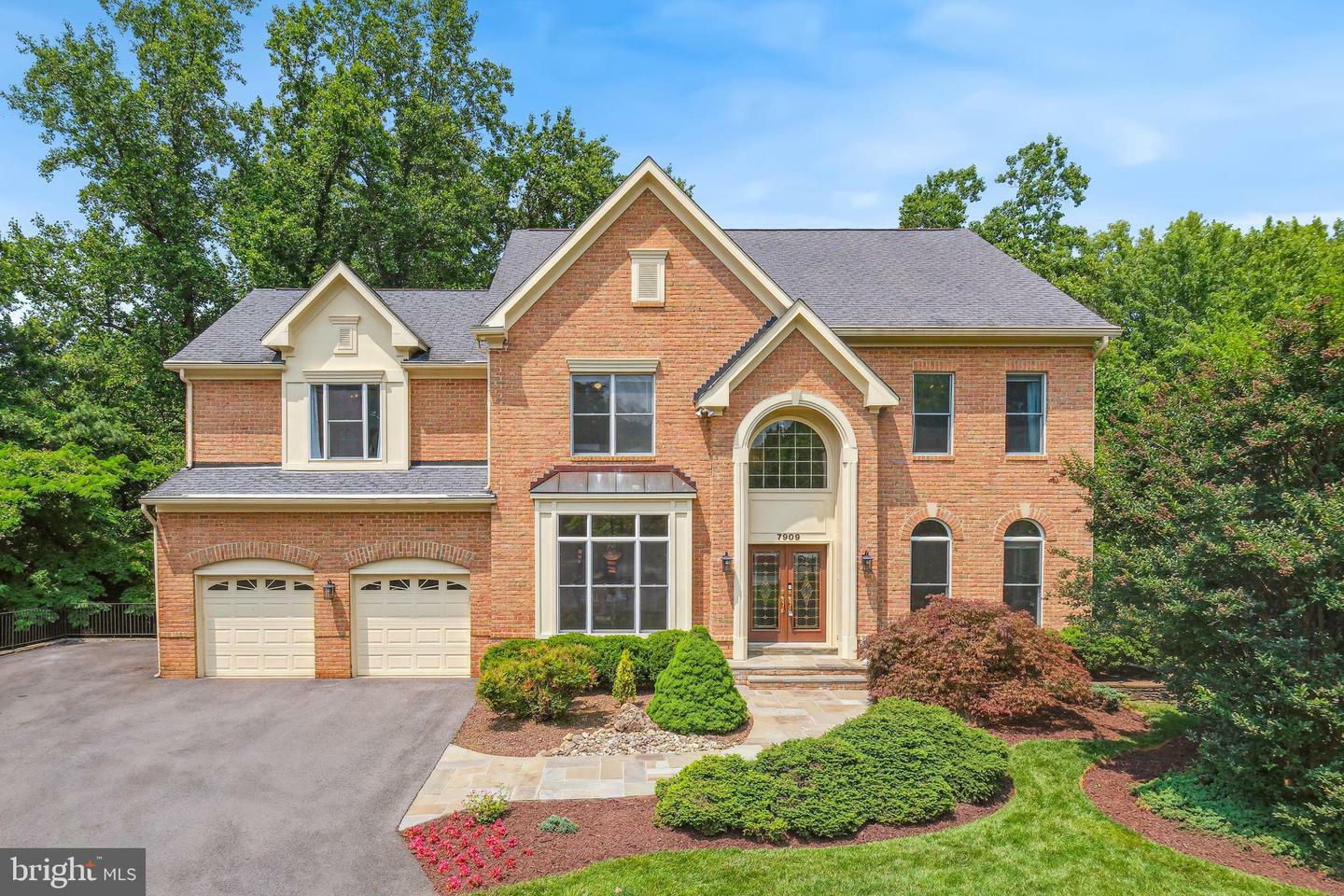 Property Photo: 7909 Paloma Court MD 20817