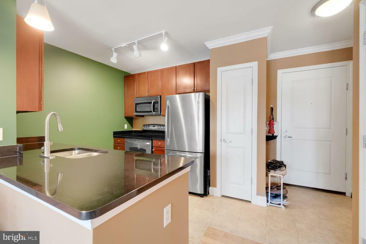 Property Photo: 1391 Pennsylvania Avenue SE 247 DC 20003