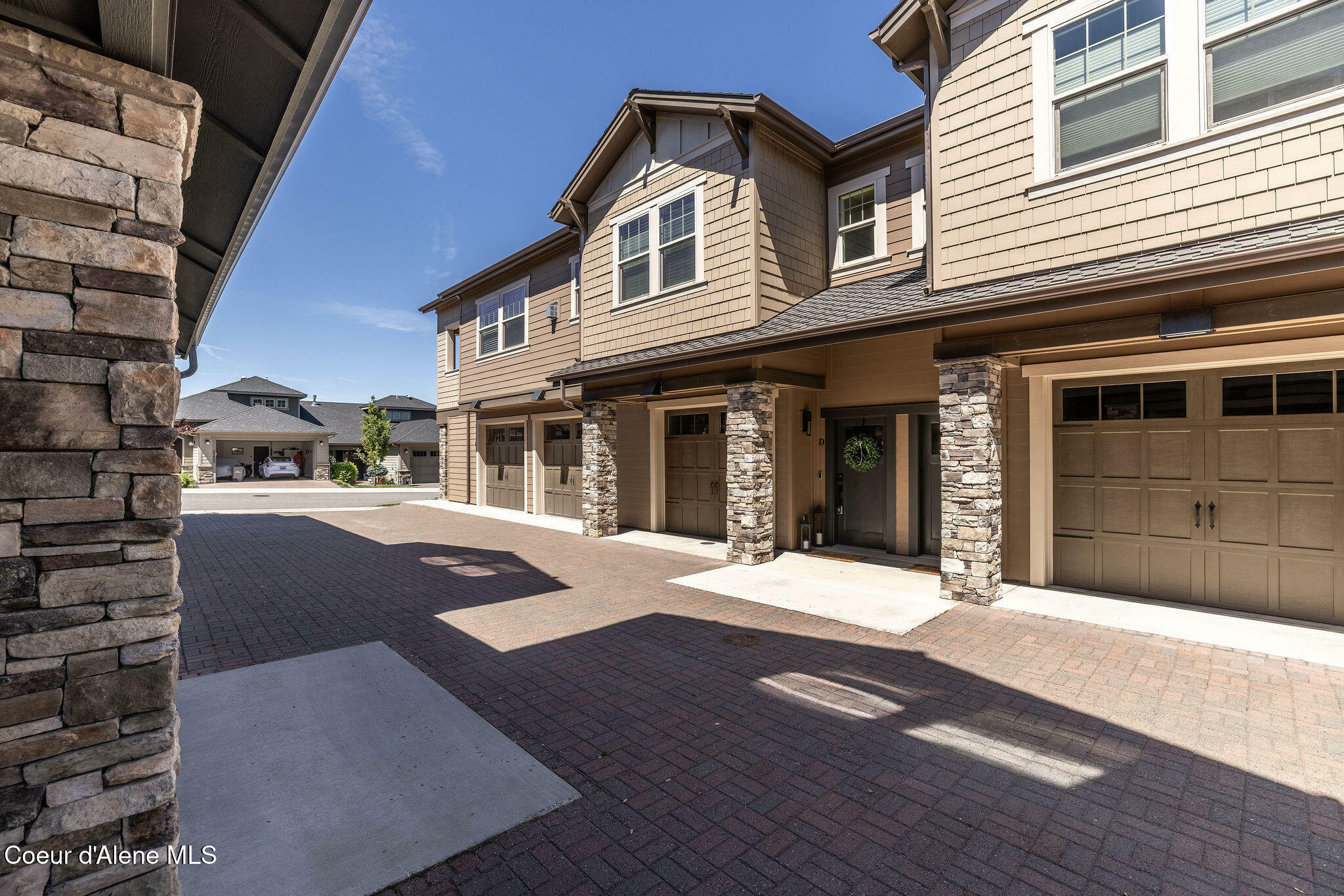 Property Photo: 24493 E Pinnacle Court #D WA 99019