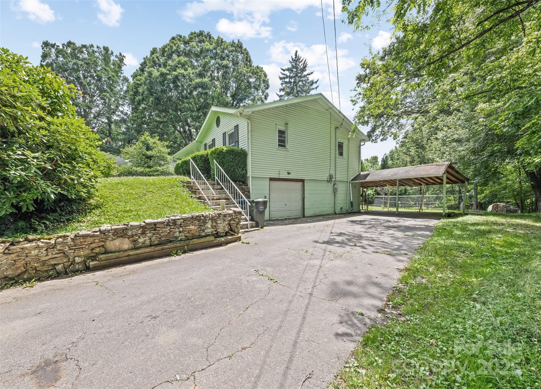 Property Photo: 360 Thomas Park NC 28786