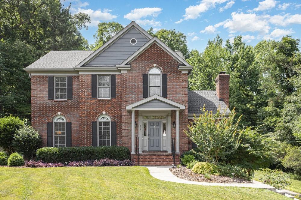 Property Photo: 205 Rosedale Lane NC 28105
