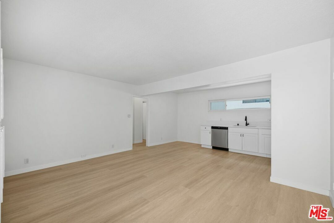 Property Photo: 2621 Centinela Ave CA 90405