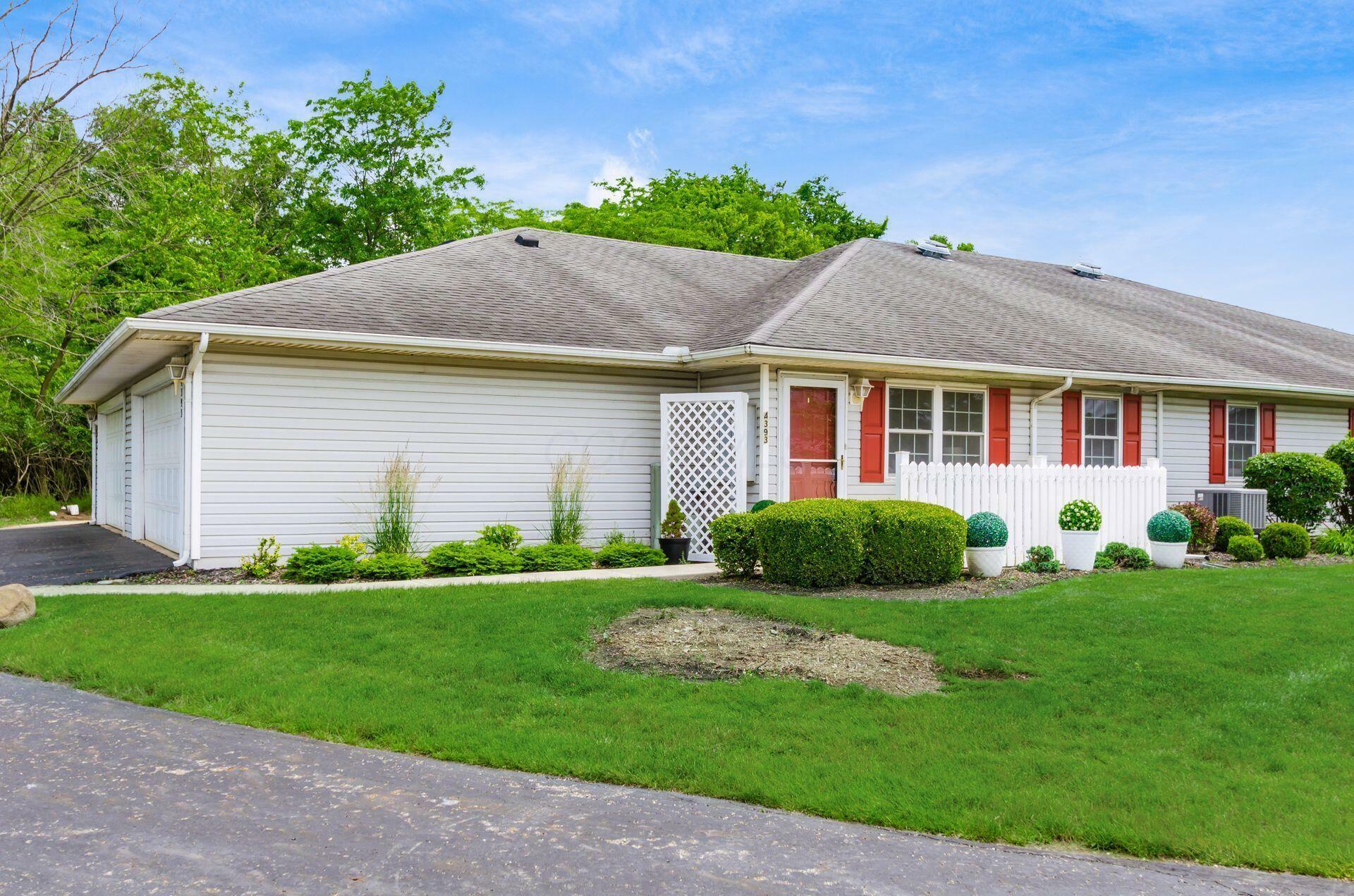 Property Photo: 4393 Hammerton Drive OH 43228