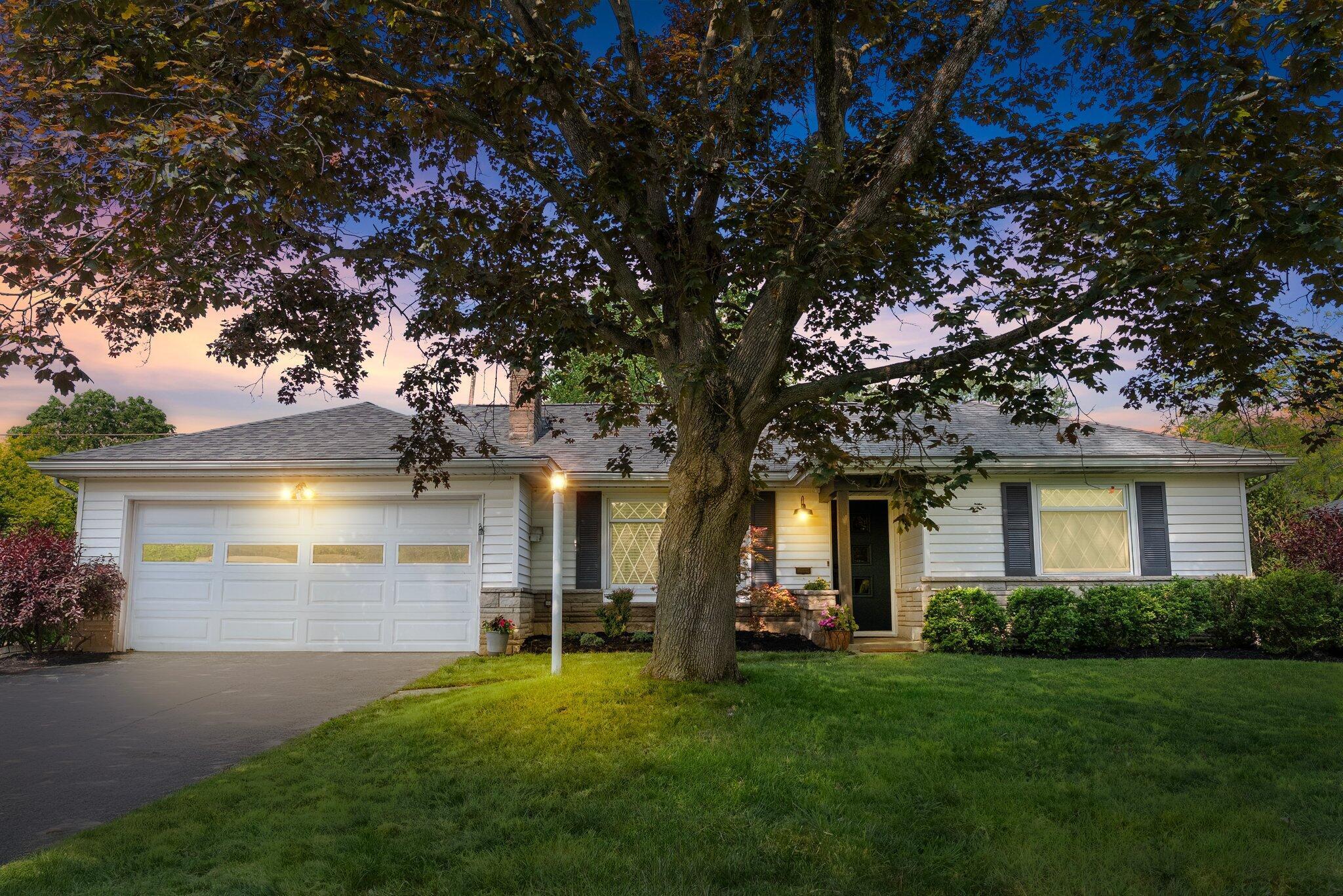 Property Photo: 3287 Leighton Road OH 43221