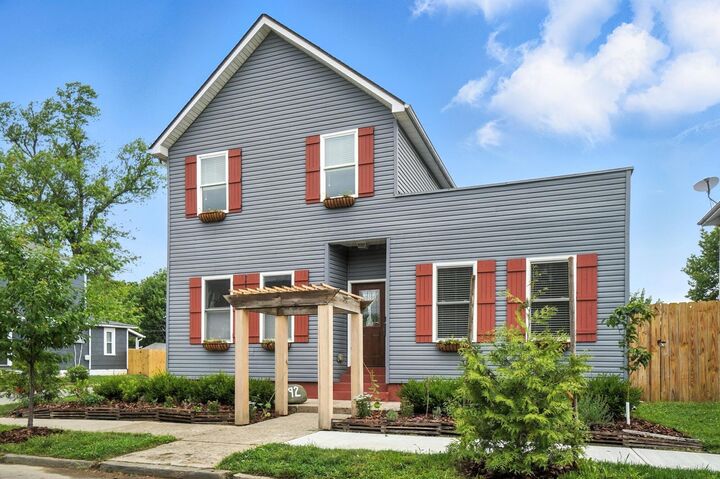 Property Photo:  192 E Morrill Avenue  OH 43207 