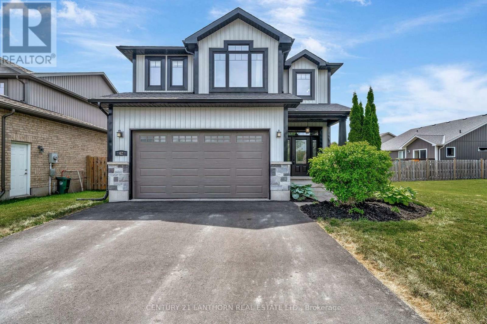 Photo de la propriété: 42 Sage Street ON K8P 0C5