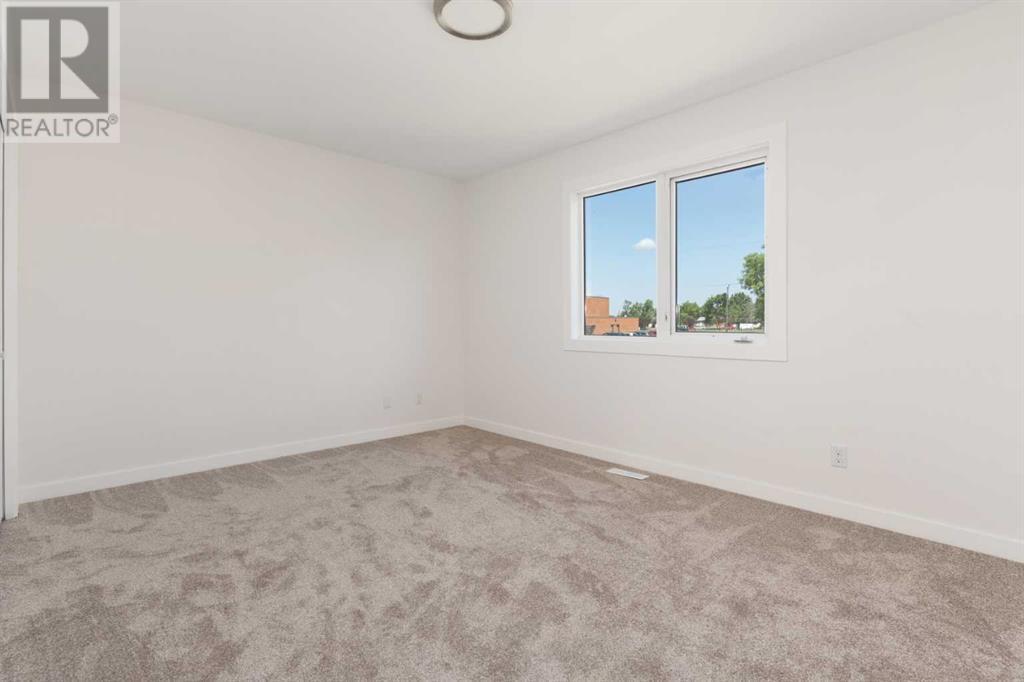 Property Photo:  5205 52 Ave  AB T4V 3G3 