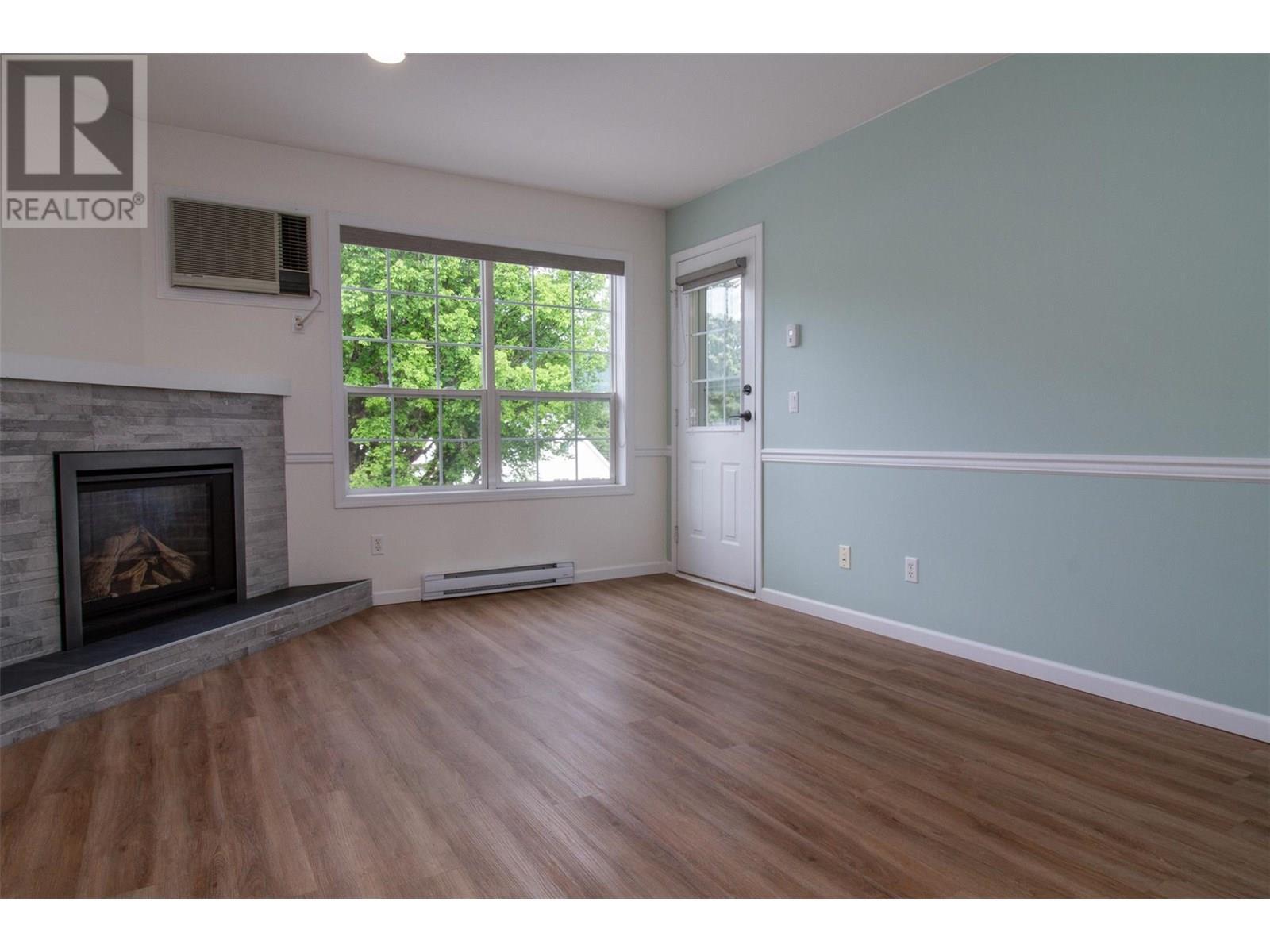 Property Photo: 311 Sixth Street East 311 BC V0E 2S0