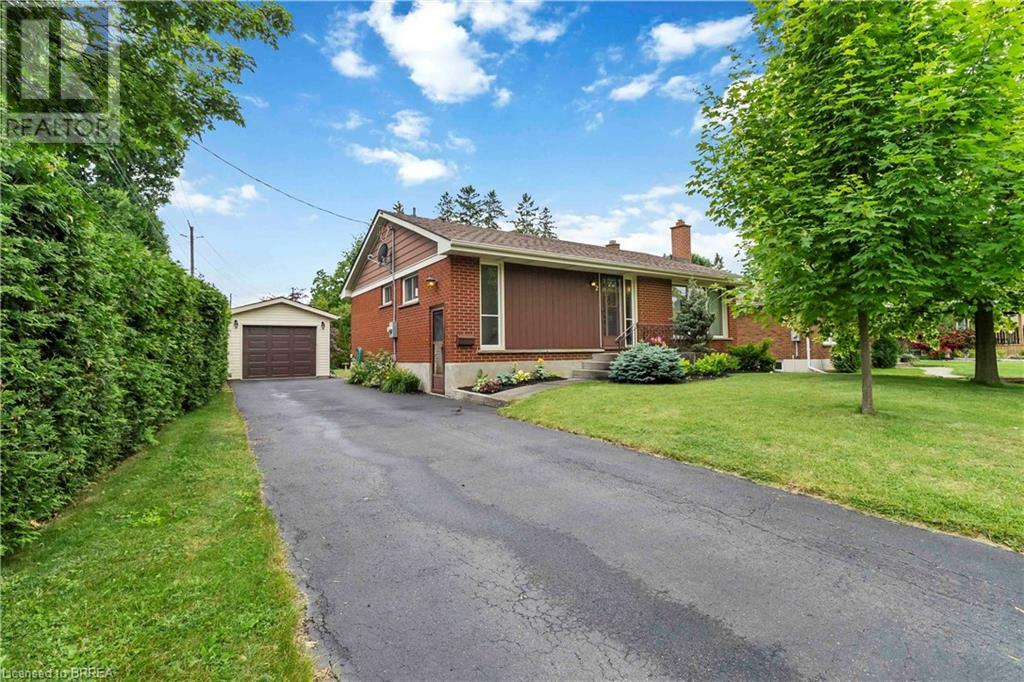Property Photo: 2 Barbara Street ON N3R 5M8