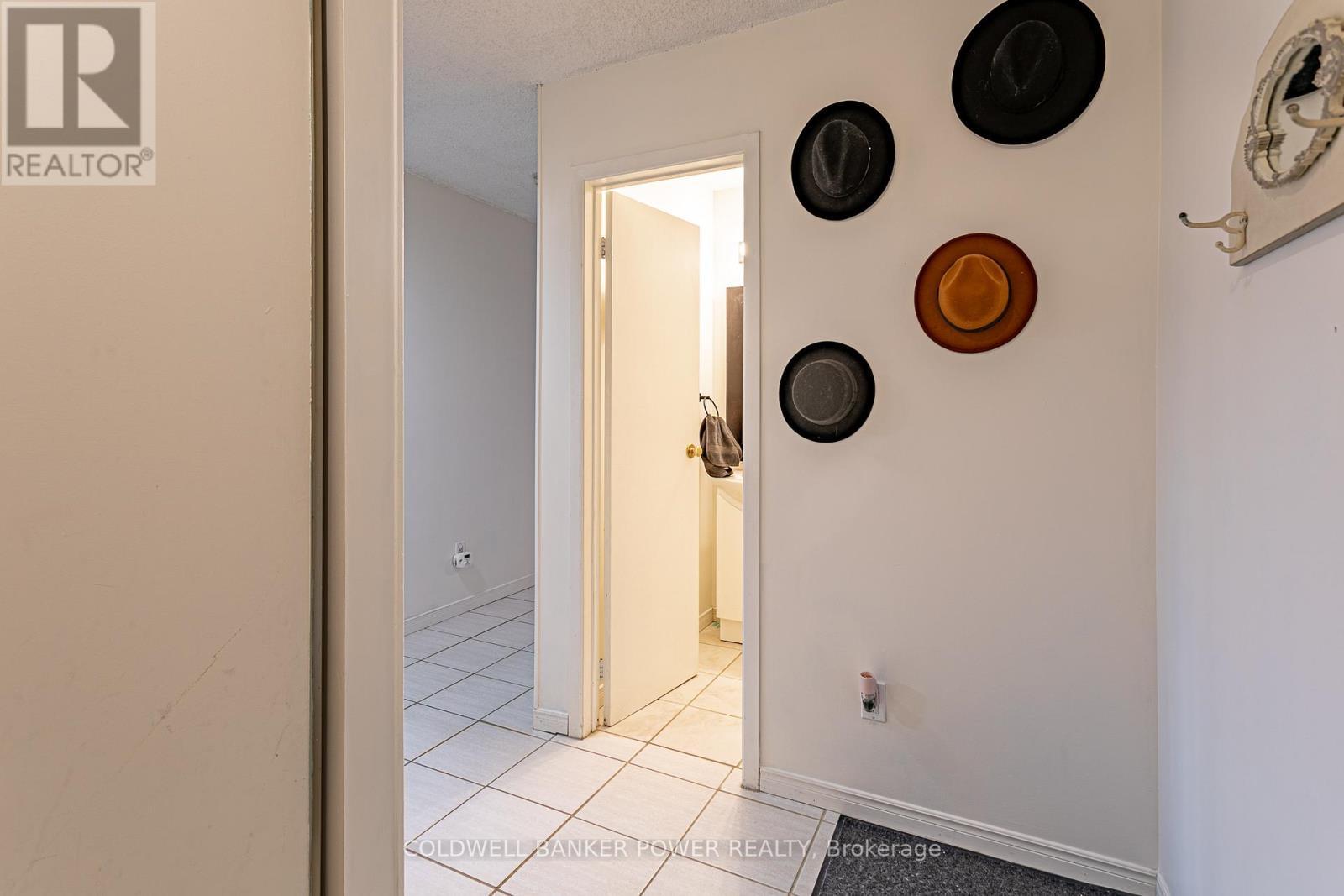 Property Photo:  1096 Jalna Boulevard 21  ON N6E 3B8 