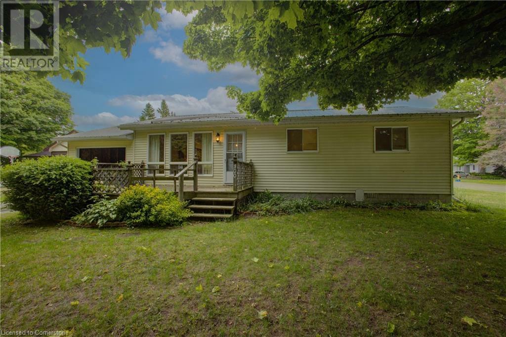 Property Photo: 300 Sauk Crt Court ON N2Z 2X3