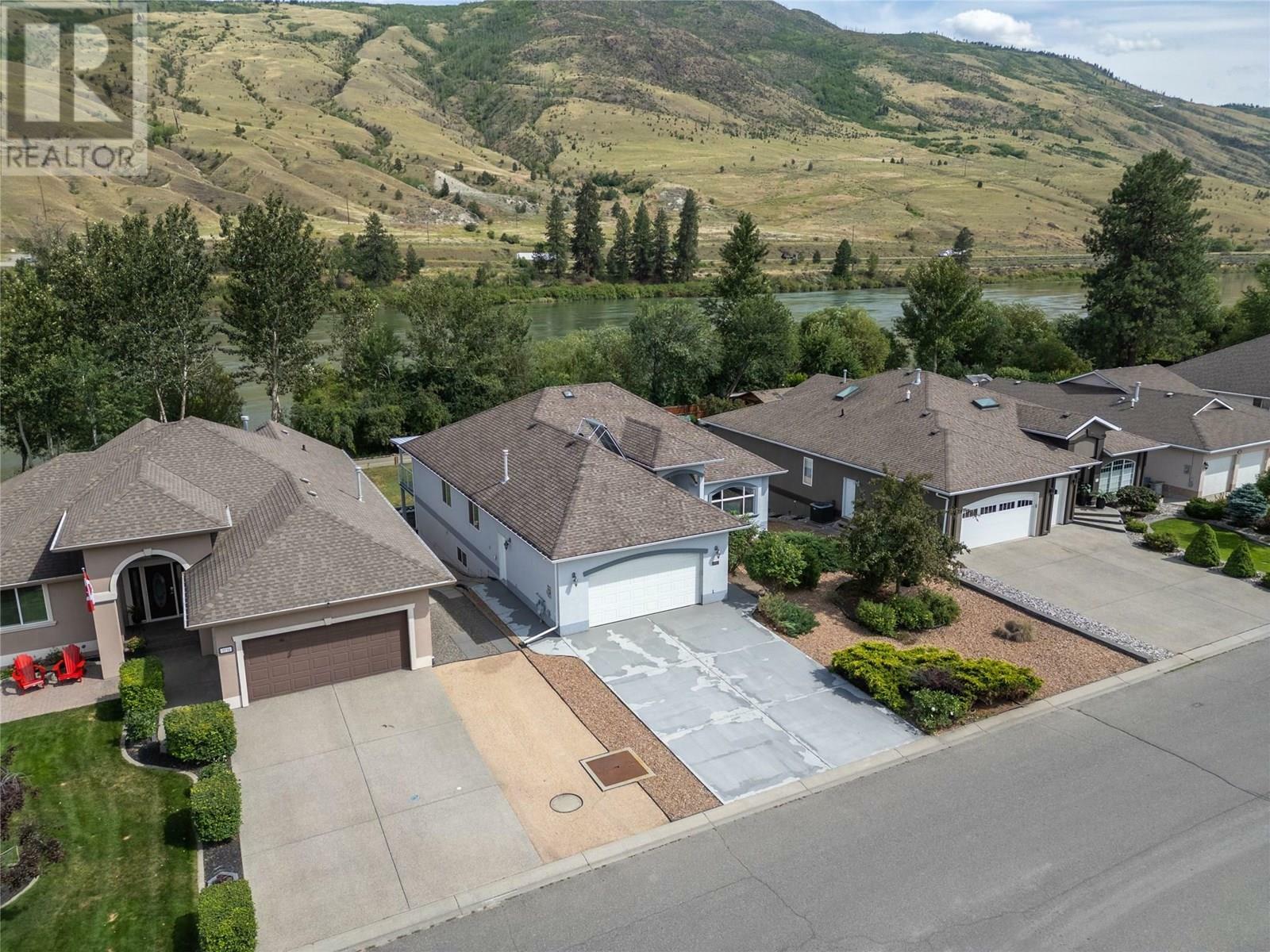 3727 Overlander Drive  Kamloops BC V2B 8M4 photo