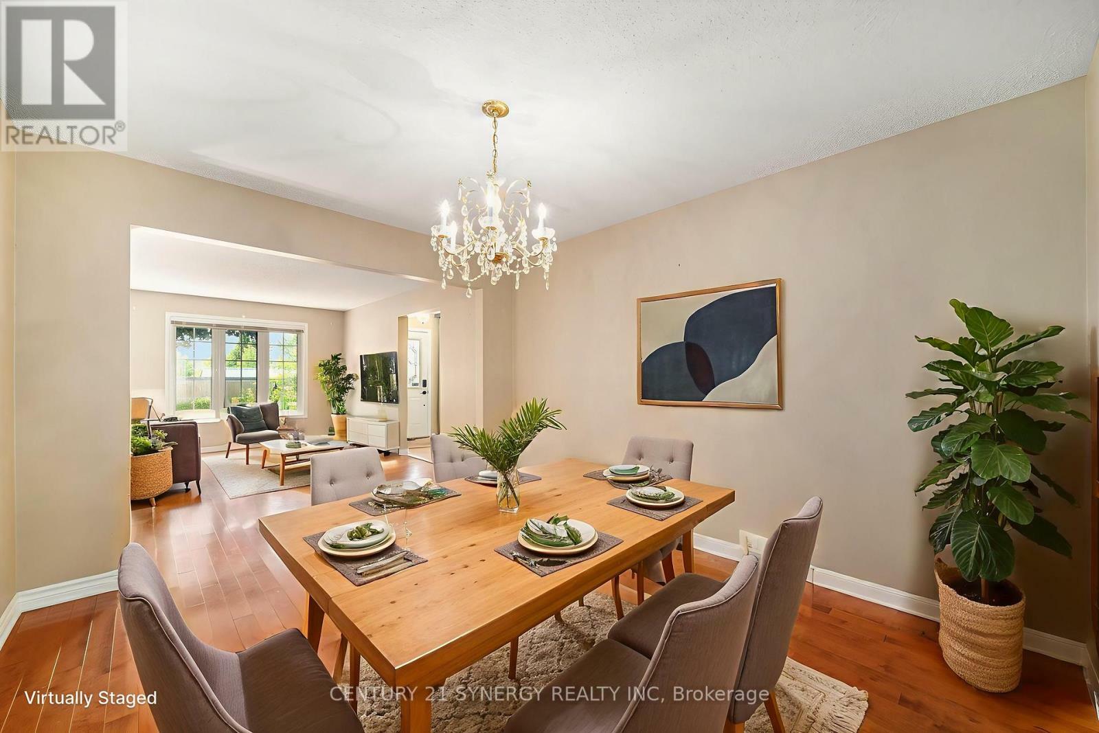 Photo de la propriété: 92 Nestow Drive ON K2G 4L8