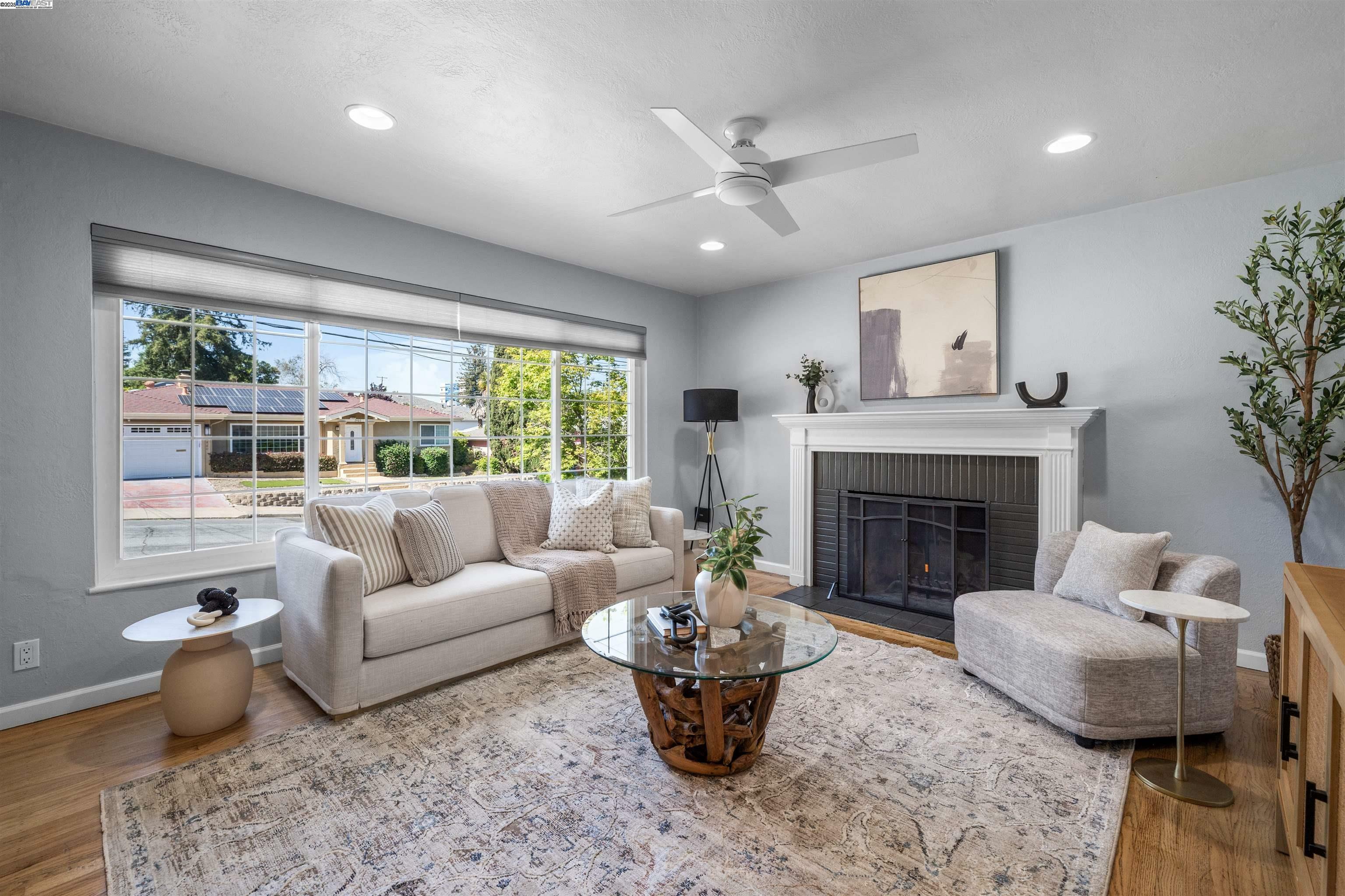 2457 San Carlos Ave  Castro Valley CA 94546 photo
